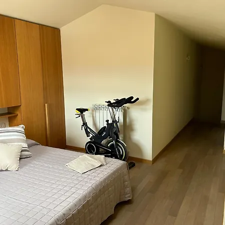 Love Lucca Apartment דירה לוקה