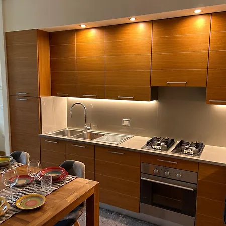 Love Lucca Apartment דירה לוקה